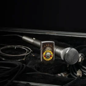 Design con il logo dei Guns N’ Roses