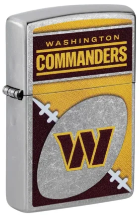 Design con logo cromato dei Washington Commanders della NFL