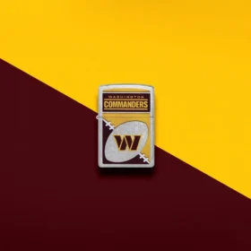 Design con logo cromato dei Washington Commanders della NFL