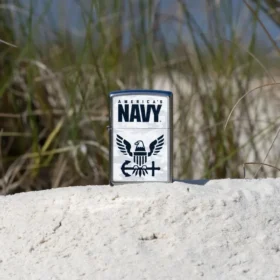 Design con logo mimetico della United States Navy®