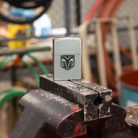 Design robusto del logo RAM
