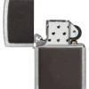 Emblema in pelle marrone