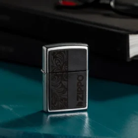 Emblema in pelle nera – Design zippo