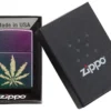 Foglia di marijuana iridescente